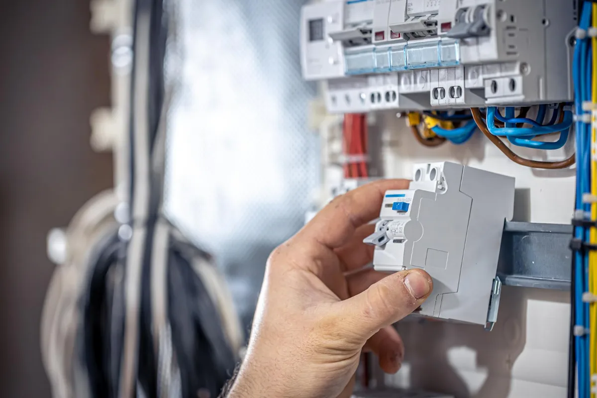 servicio básico de electricidad